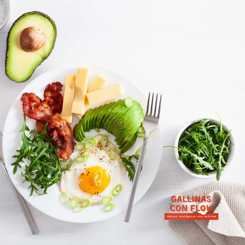 como comer huevos con menos colesterol - Relación entre huevo y colesterol